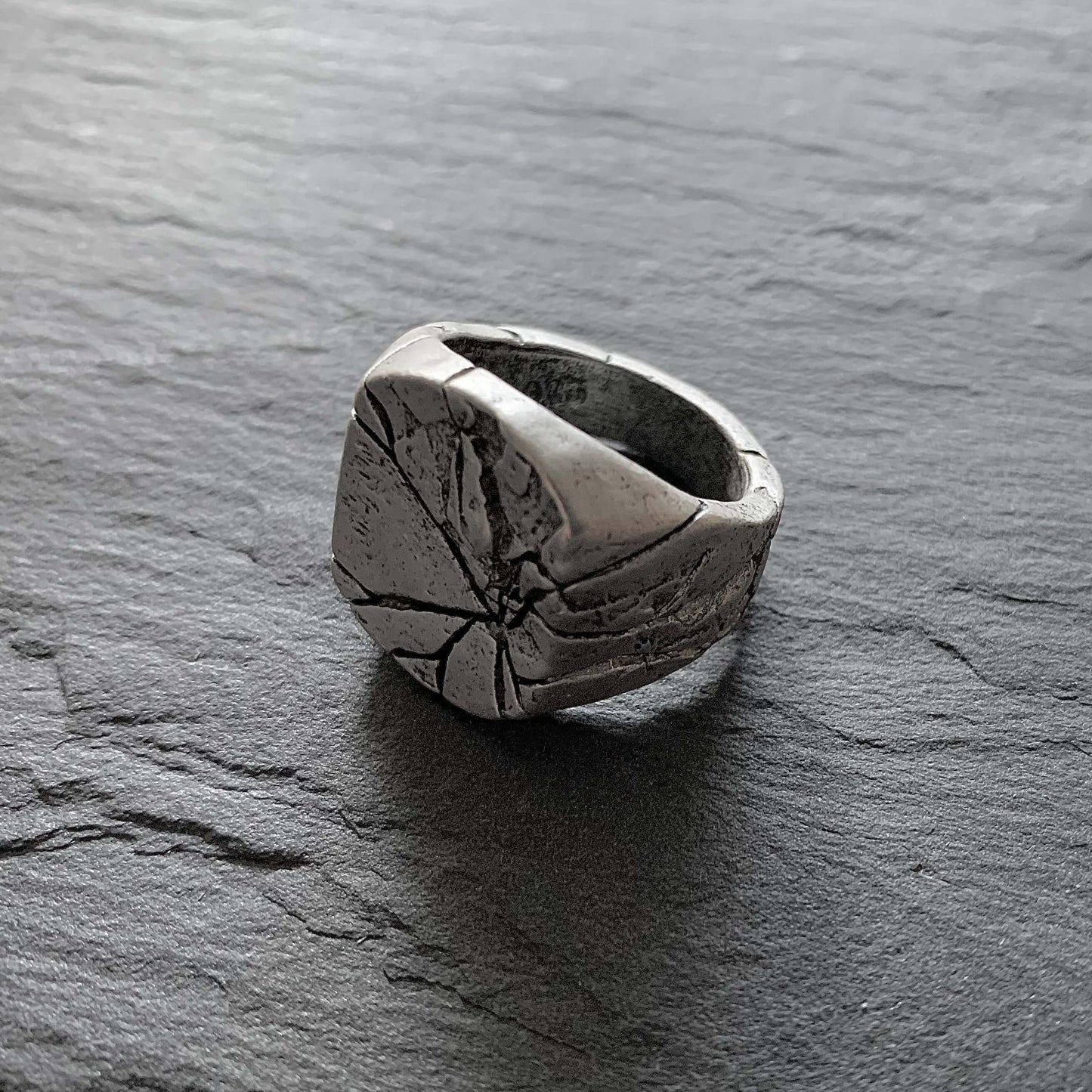 Cracked Ring