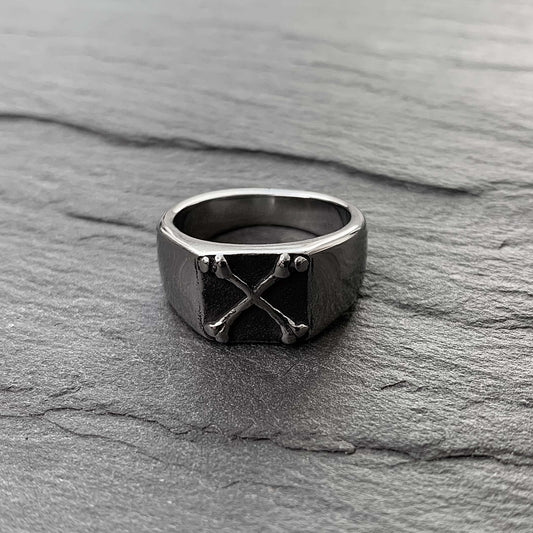 Crossbones Ring