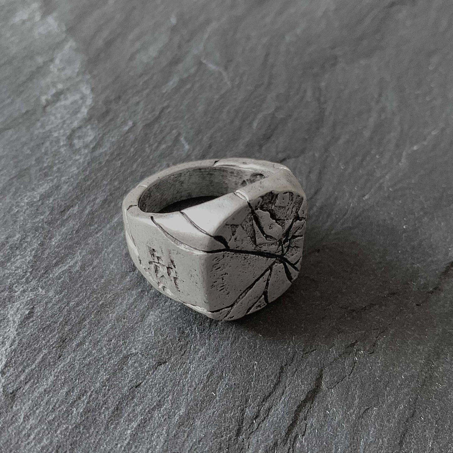 Cracked Ring